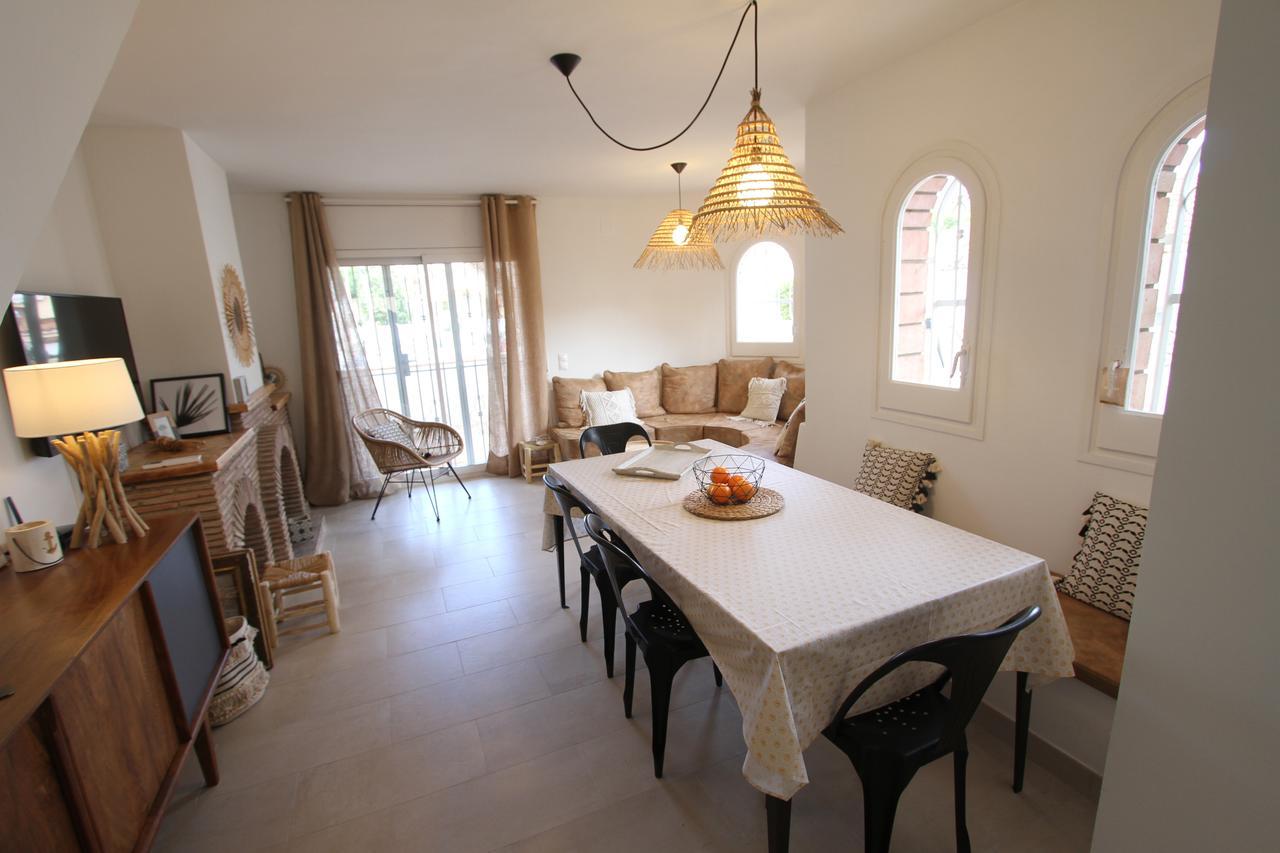 فيلا Casa Acacia Mar كامبريلس المظهر الخارجي الصورة